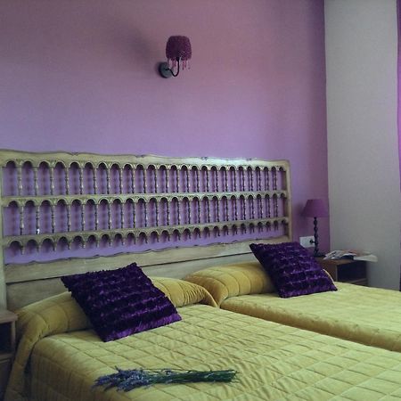 Hostal Camino Del Perdon Uterga Buitenkant foto