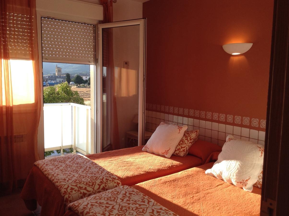 Hostal Camino Del Perdon Uterga Buitenkant foto