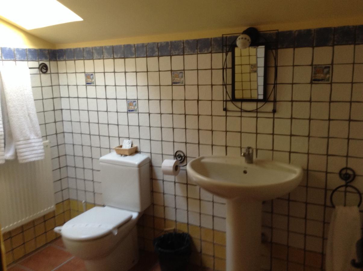 Hostal Camino Del Perdon Uterga Buitenkant foto
